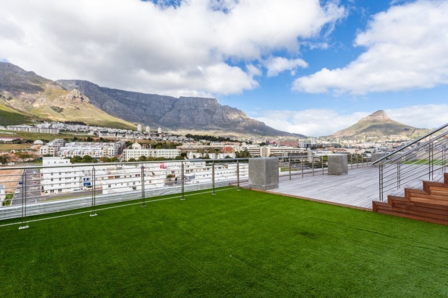 2 Bedroom Property for Sale in Zonnebloem Western Cape